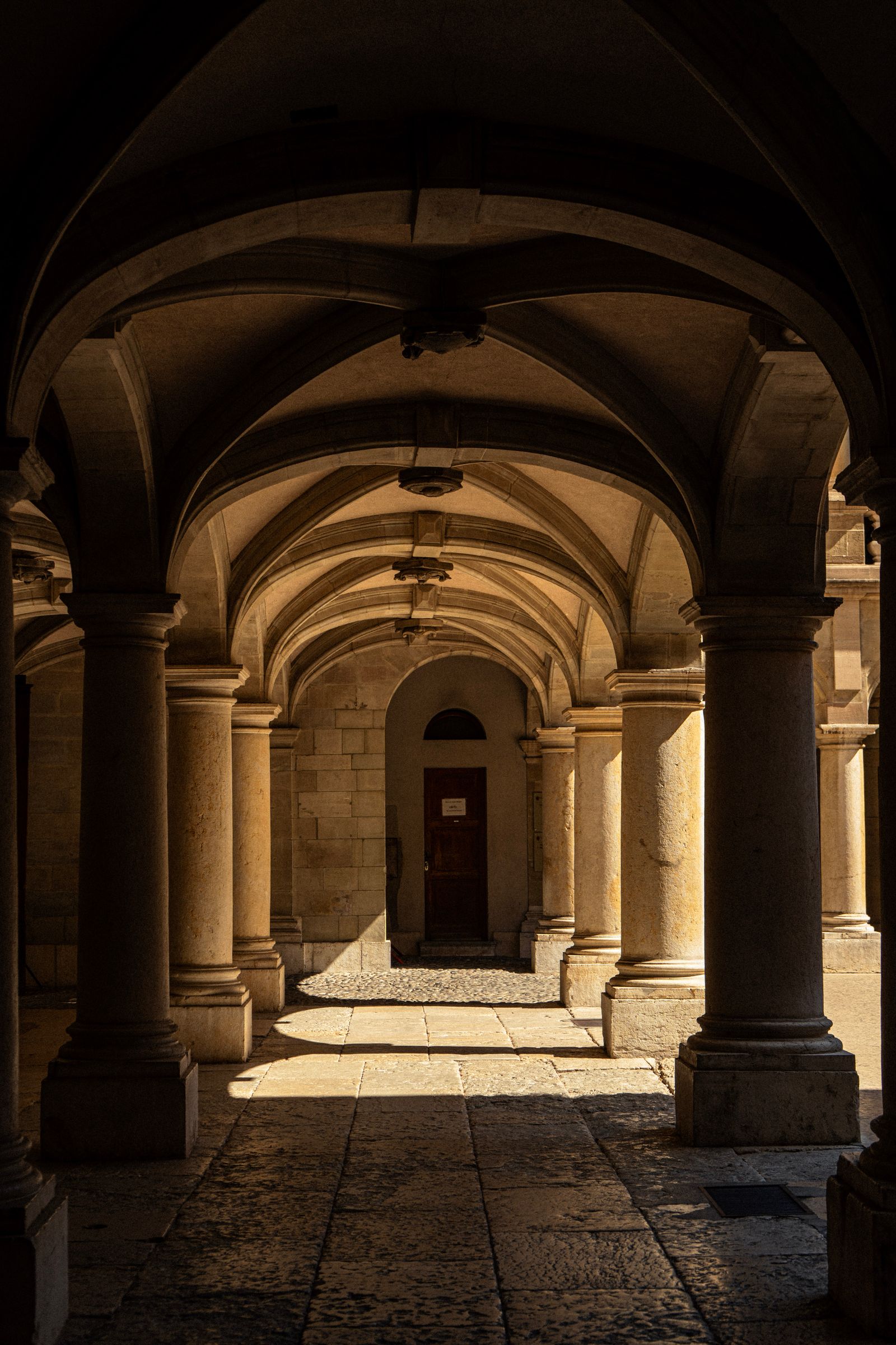 Naturalisation ordinaire ou facilitée : quelles différences ?